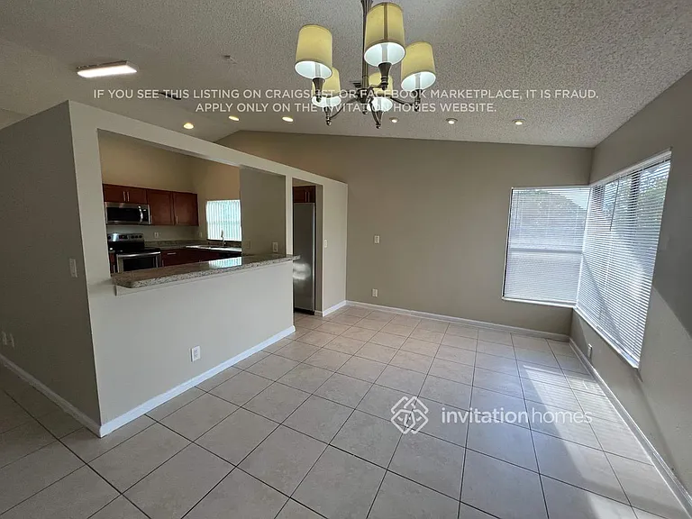9821 NW 41st Ct — Photo 4