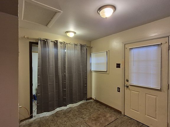 5th image of 202 Prince Albert Blvd