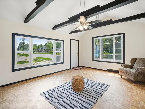 3007 Indianola Ave, Des Moines, IA 50315