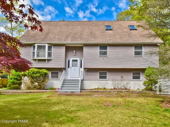 62 Lenape Dr, East Stroudsburg, PA 18302