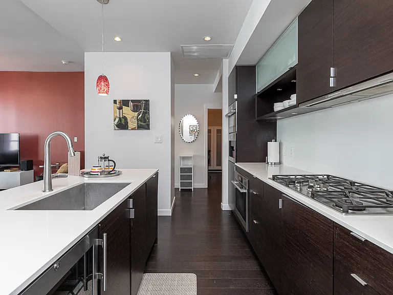 Fisgard St — Photo 10