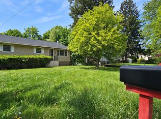8 Inwood Dr, Spring Valley, NY 10977
