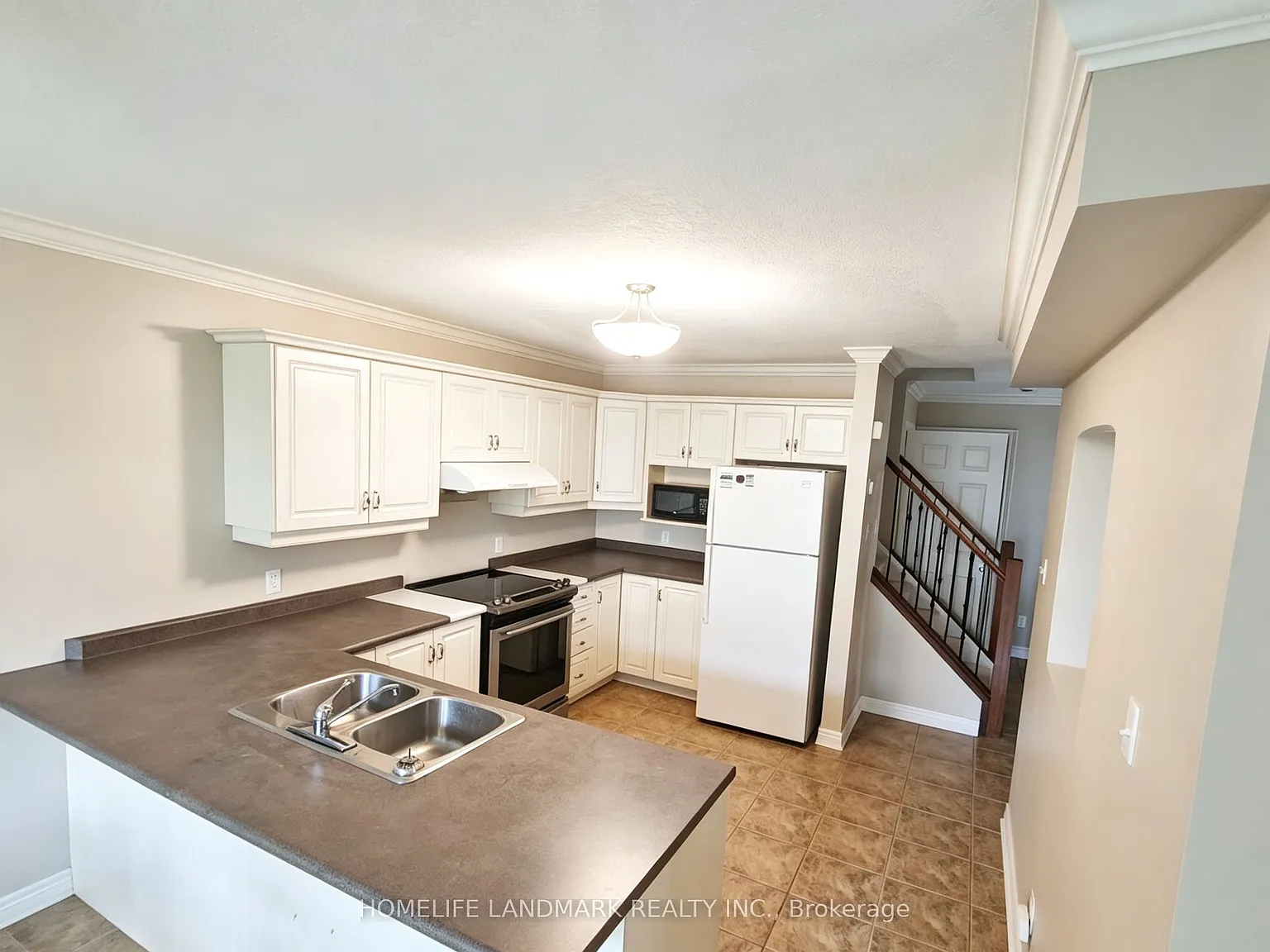 6 bed, $3,200 — Photo 2