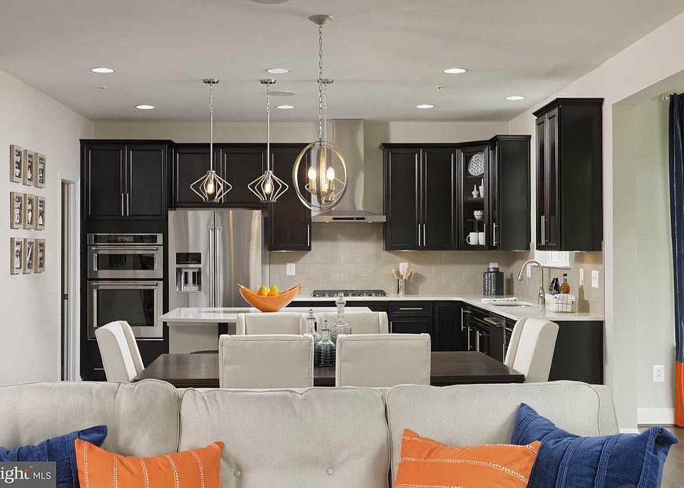 1st image of 1015 Cortana Ct