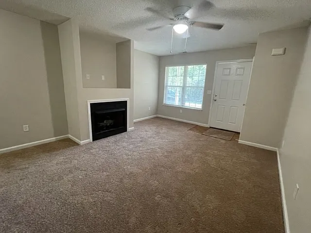 205 Birch Ln — Photo 2