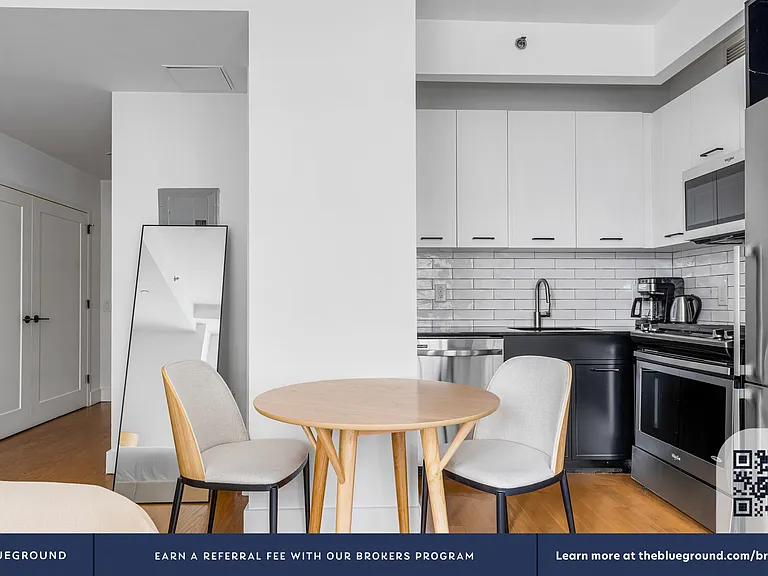 63 Wall St #2810 — Photo 4