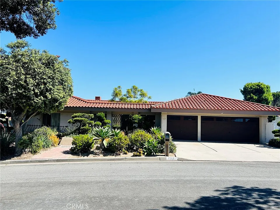 7117 Avenida Altisima