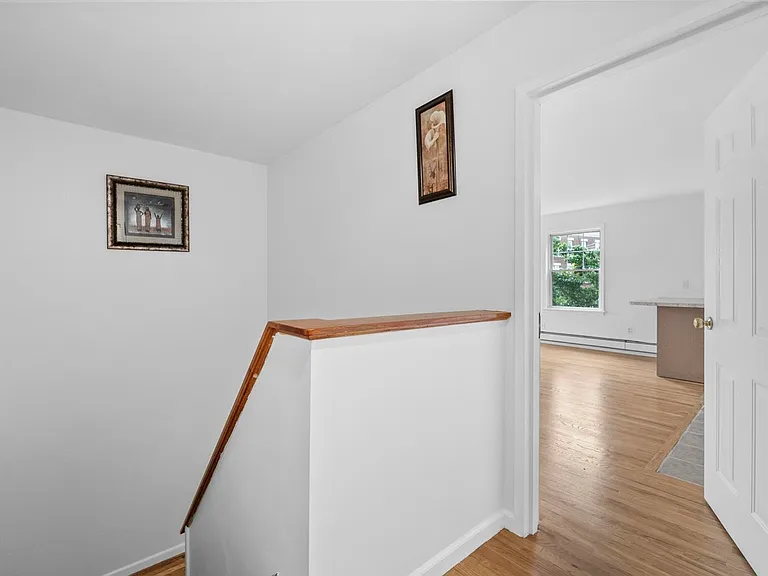 282 Saint Pauls Ave #2 — Photo 2