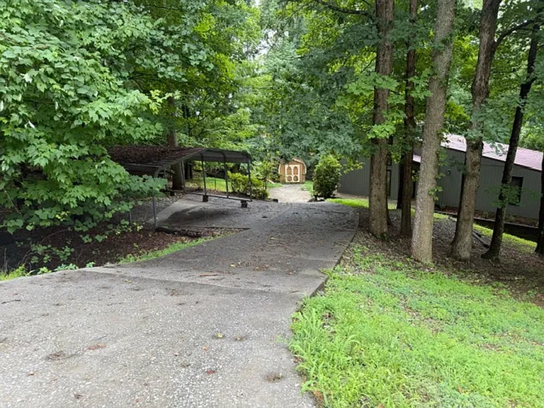 704 Stuffle St — Photo 31
