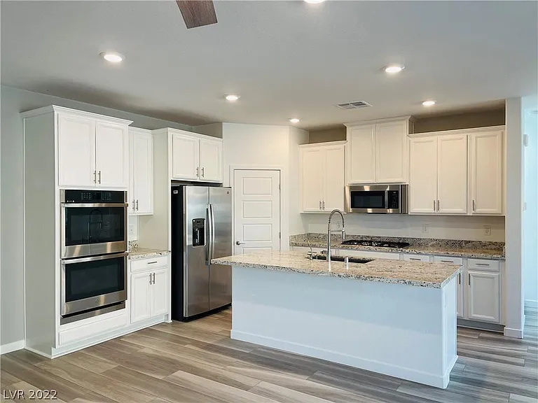 12364 Harbor Isle Ave — Photo 8