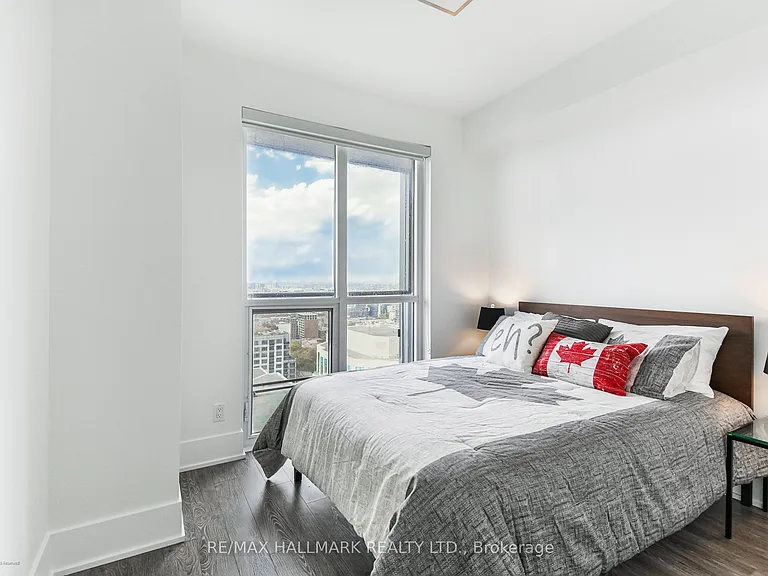 300 Front St W #2712 — Photo 18