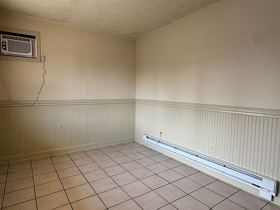 3rd image of 301 Pylesville Rd #6