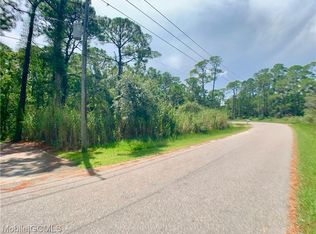 210 Omega St, Dauphin Island, AL 36528
