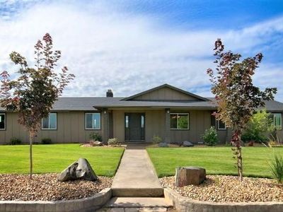 4752 SW Quarry Ave, Redmond, OR, 97756