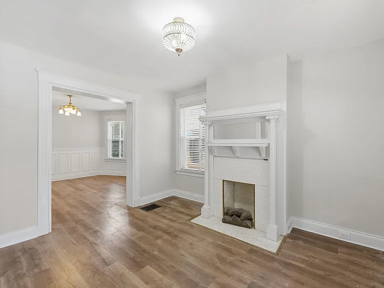344 Helen St #1 — Photo 2