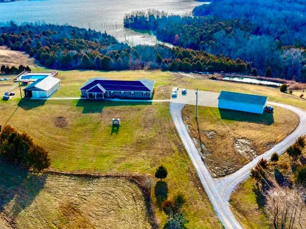 714 Cedar Ridge Dr, Stanford, KY 40484