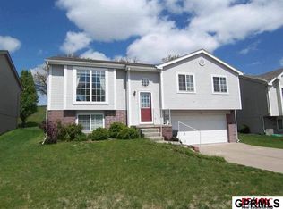 11730 Mary St, Omaha, NE 68164