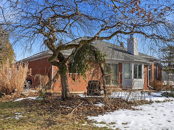 3rd image of 68725 Place Rd