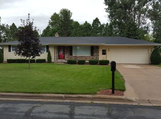 324 Brookridge St, Green Bay, WI 54301