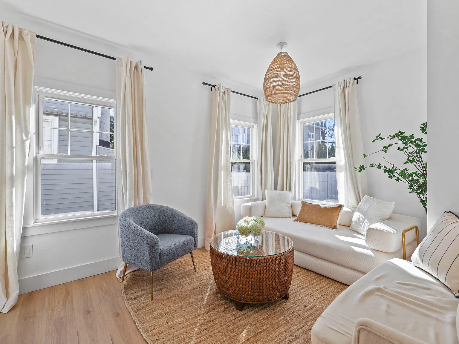 1 bed, 400 sqft, $1,700 — Photo 1