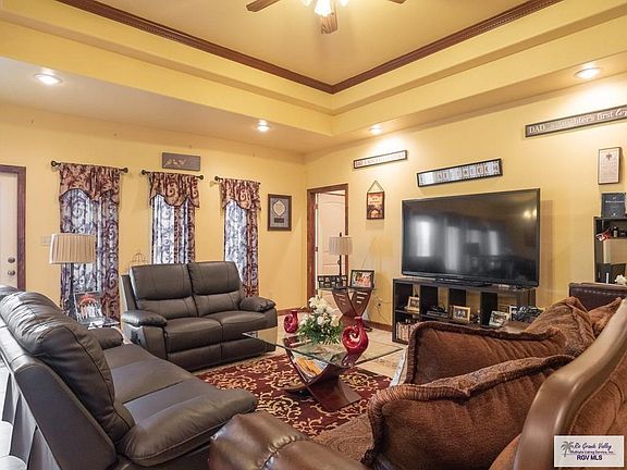 4th image of 5238 Los Arboles Ave
