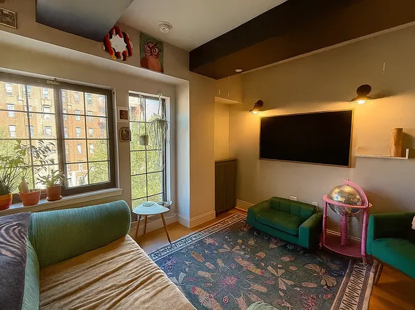 186 Lenox Road image 5 of 9