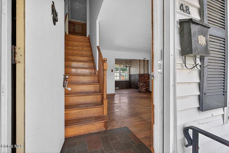 4th image of 48 Munro Court