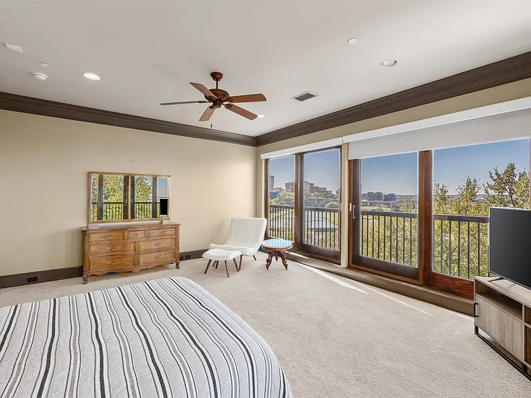 501 Samuels Ave #230 — Photo 21