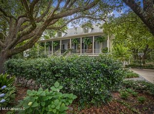 312 Washington Ave, Ocean Springs, MS 39564
