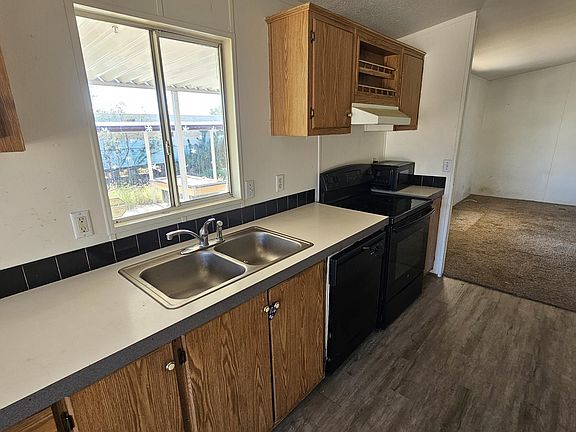 4th image of 7983 N Team Roper Rd