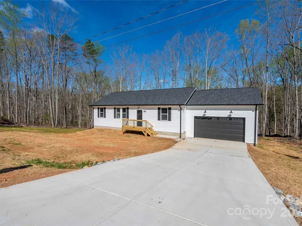 3964 Hoke St, Claremont, NC 28610