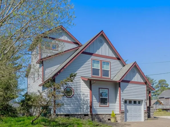 17460 Old Pacific Hwy, Rockaway Beach, OR 97136