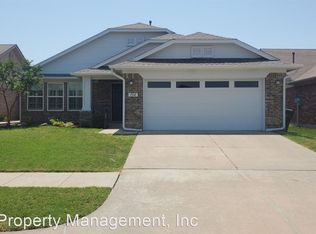 724 Humming Fish Dr, Norman, OK 73069
