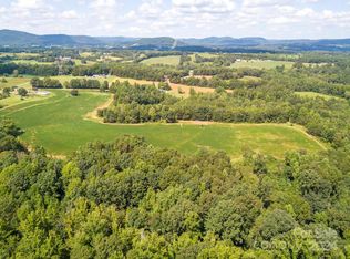 176 Martin Farm Ln, Hiddenite, NC 28636