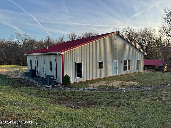 2nd image of 2005 Mobley Mill Rd