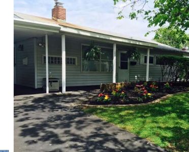 23 Sugarmaple Ln, Levittown, PA, 19055