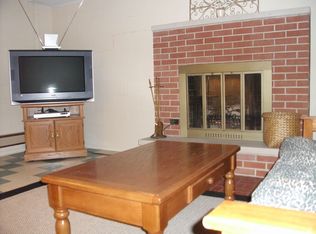 1245 N Maple Ln, East Peoria, IL 61611