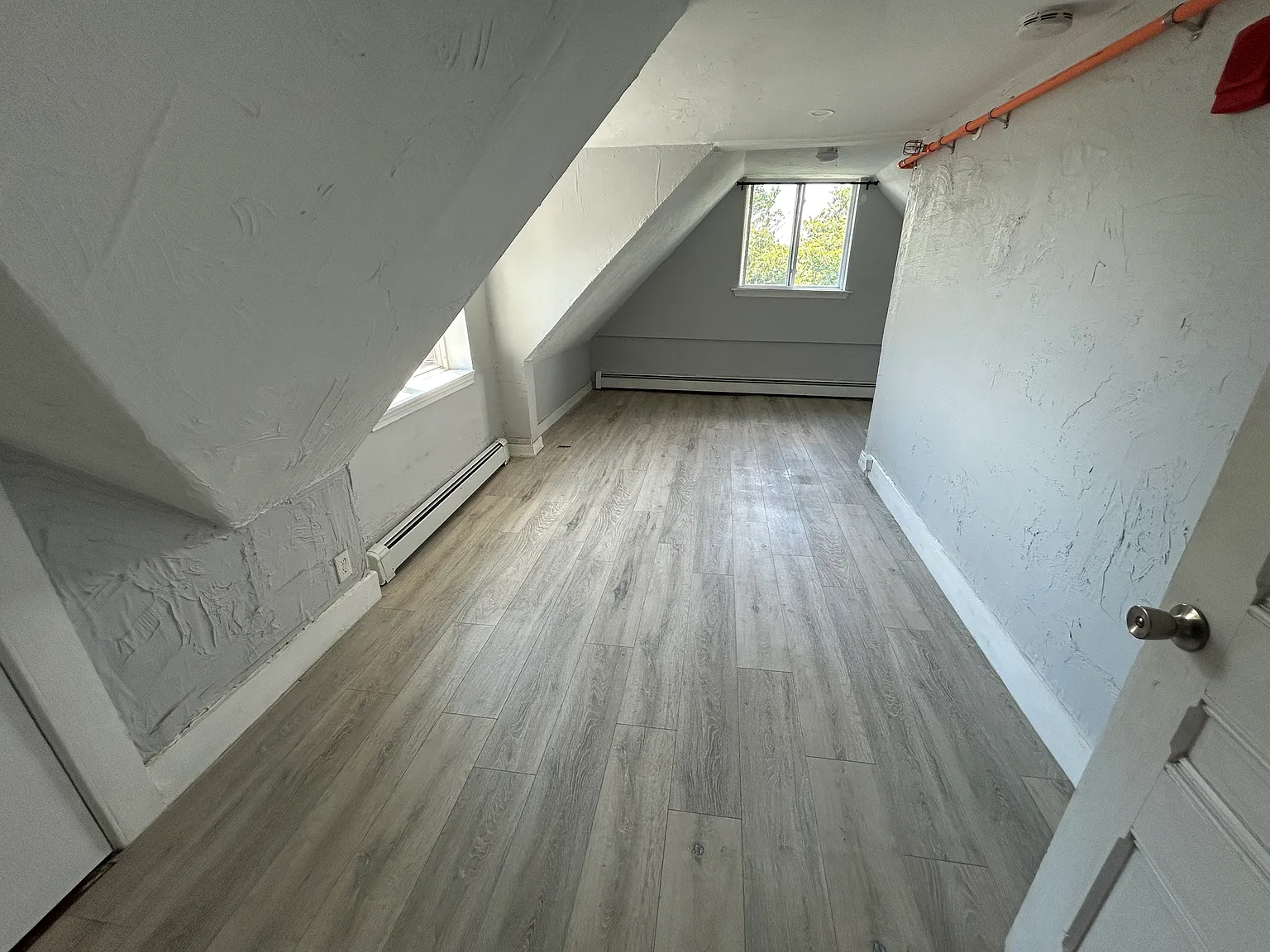2 bed, 850 sqft, $1,500 — Photo 3