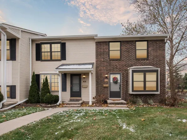 1915 Sheffield Dr, Ypsilanti, MI 48198
