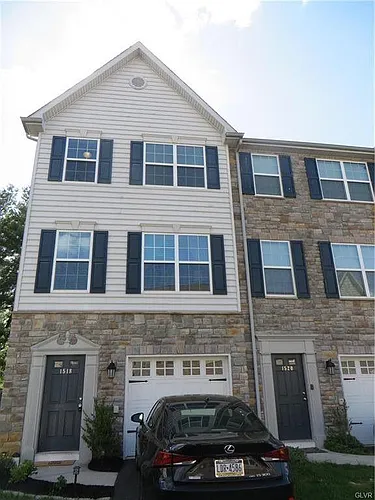 1518 Brookstone Pl Photo 1