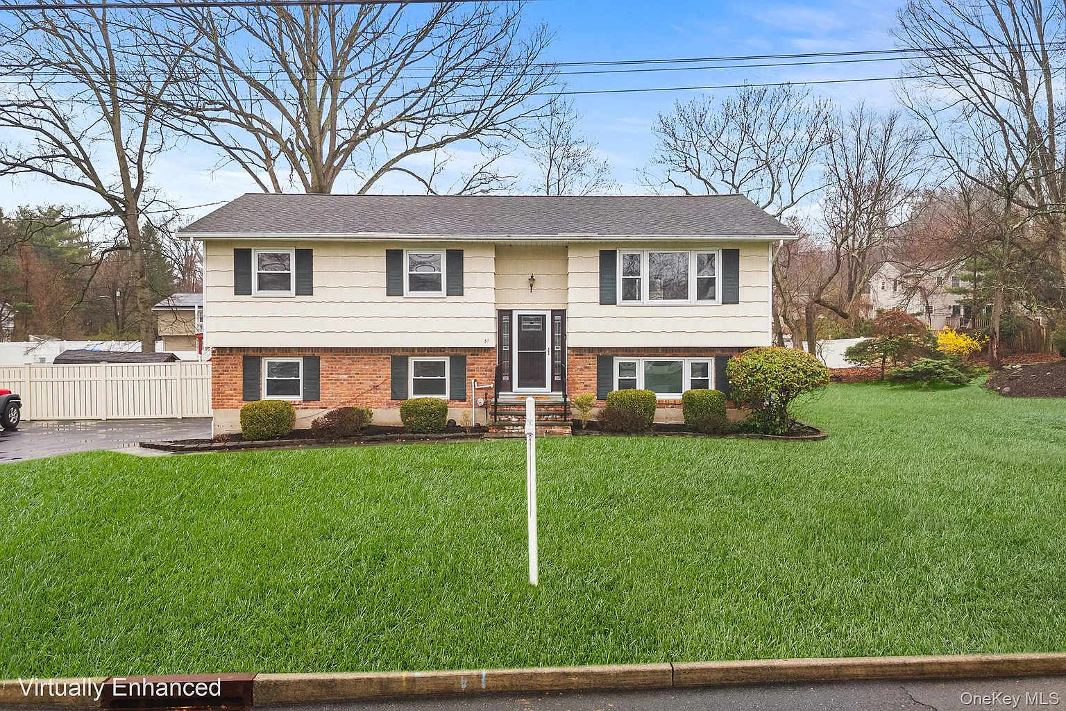 31 Bluebird Drive photo 1