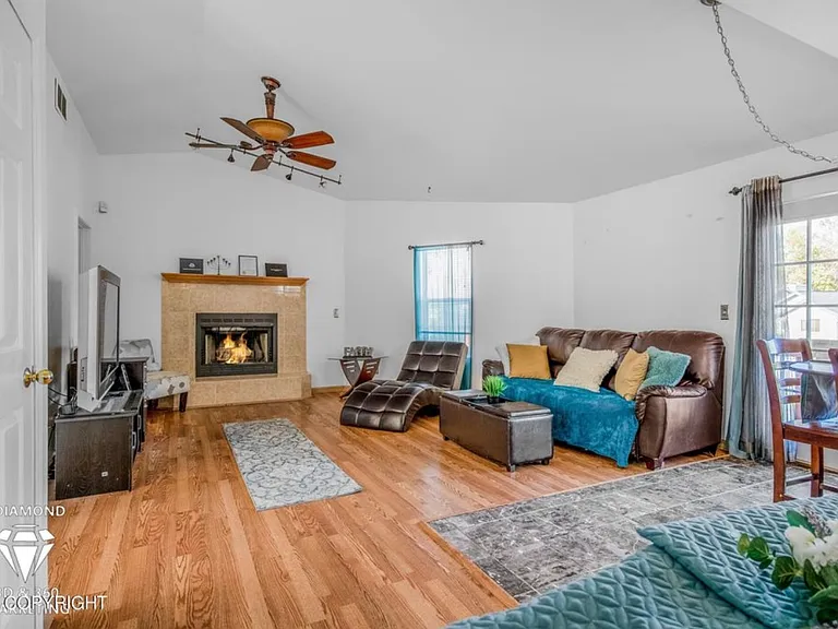 4821 Leah Ct — Photo 9