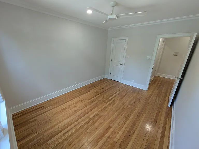 2337 W Roscoe St #1 — Photo 22