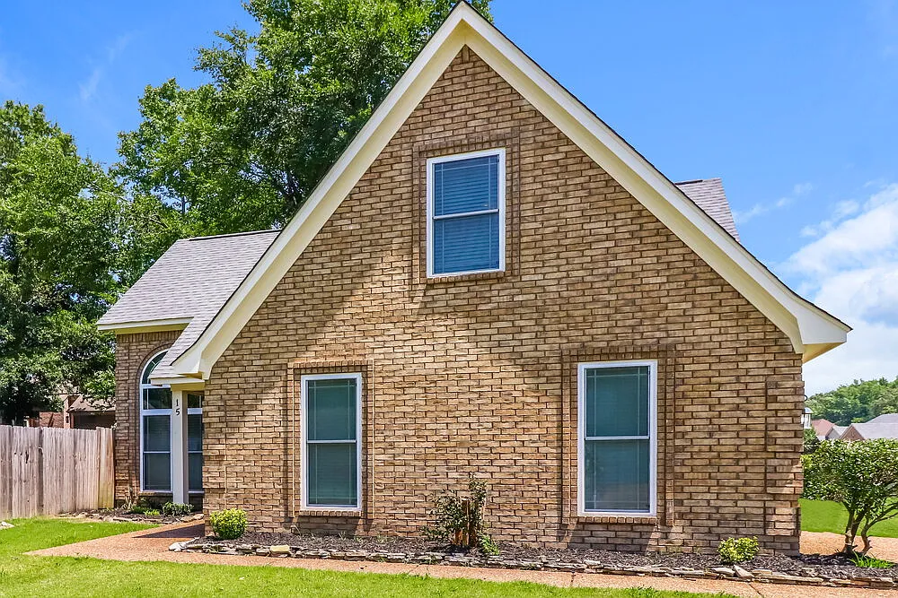 3 bed, 2.5 bath, 1900 sqft, $1,850 — Photo 4