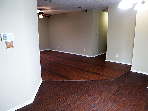 5th image of 1374 Mimosa Ln