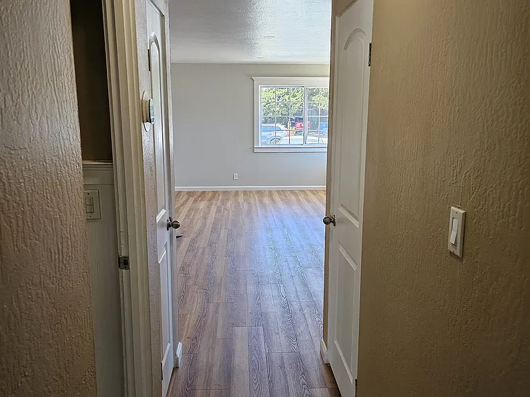 15 Alta Loma Dr — Photo 7