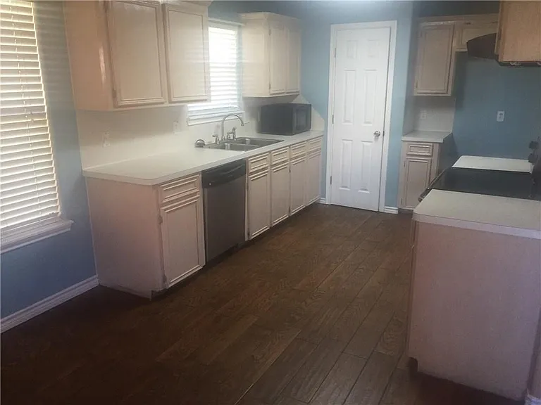 4422 Cedar Pass Dr — Photo 4
