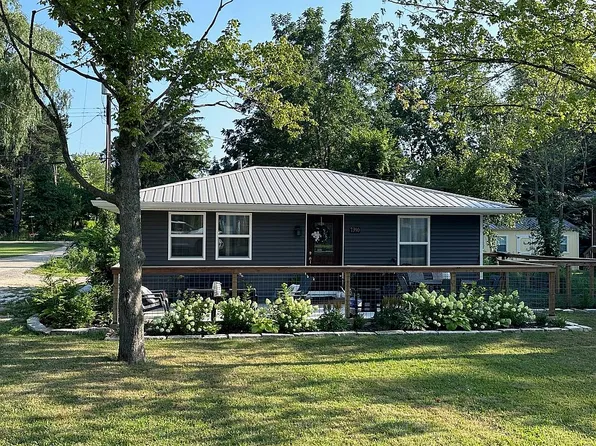 7390 Elmwood Rd, Lexington, MI 48450