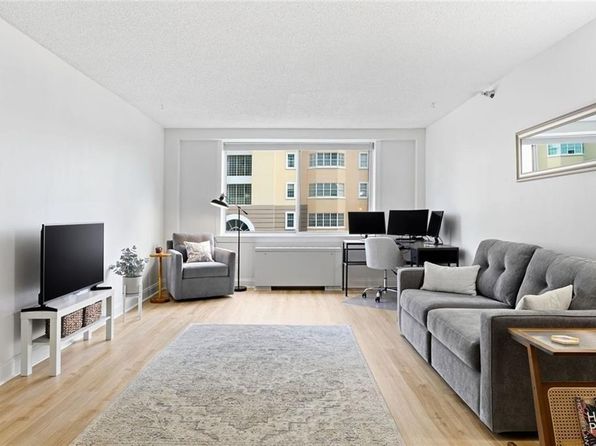 2479 Peachtree Rd NE APT 303, Atlanta, GA 30305 condo