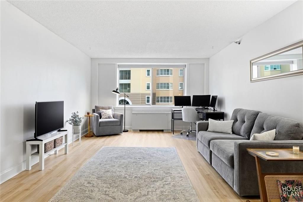 2479 Peachtree Rd NE APT 303, Atlanta, GA 30305 condo